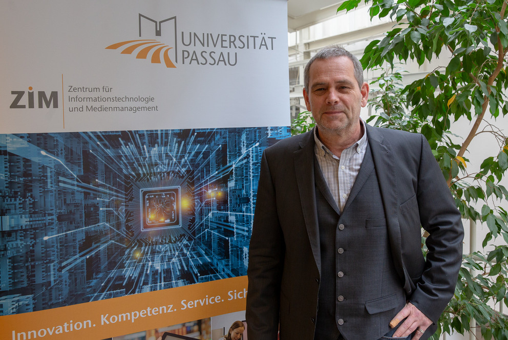 Thomas Simon, Leiter des Zentrums für Informations- und Medienmanagement (ZIM) an der Universität Passau, Foto: Universität Passau 